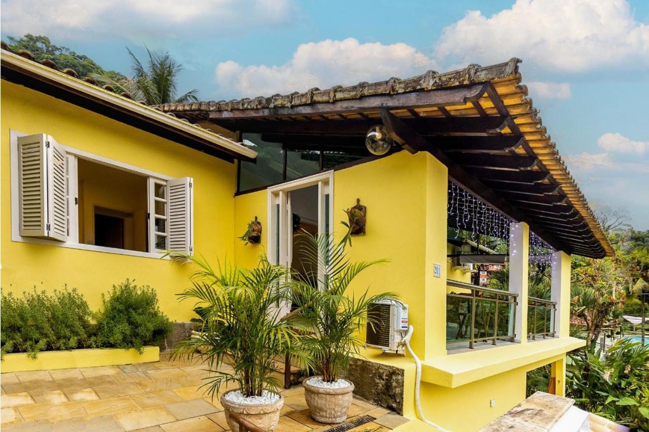 Casa Amarela Bed & Breakfast Angra dos Reis Bagian luar foto