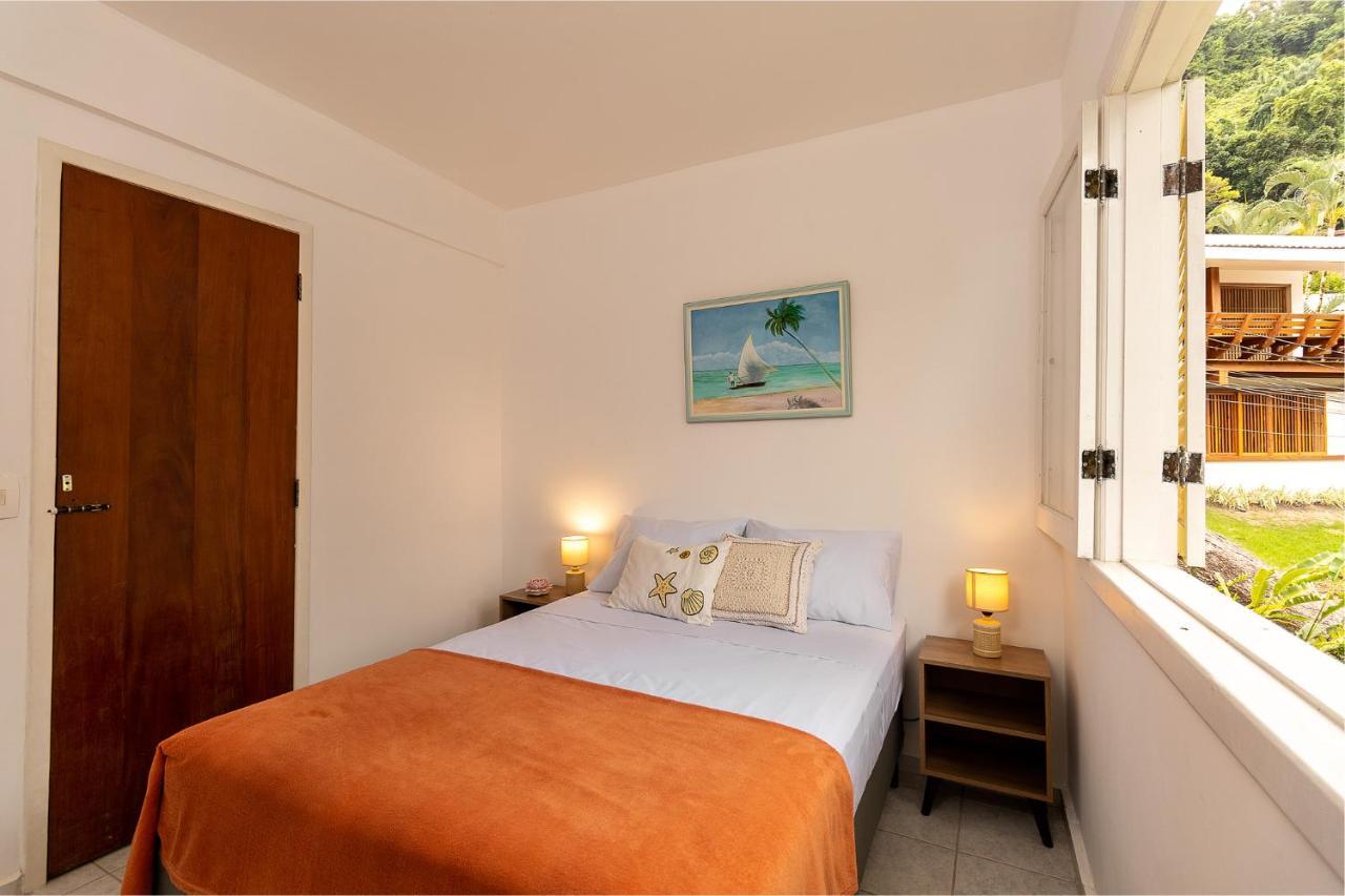 Casa Amarela Bed & Breakfast Angra dos Reis Bagian luar foto