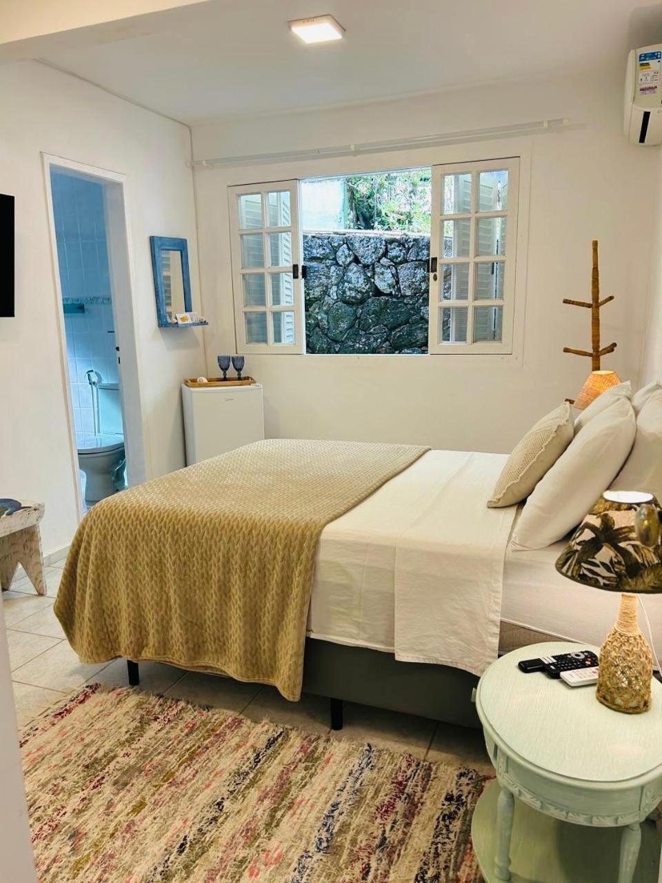 Casa Amarela Bed & Breakfast Angra dos Reis Bagian luar foto